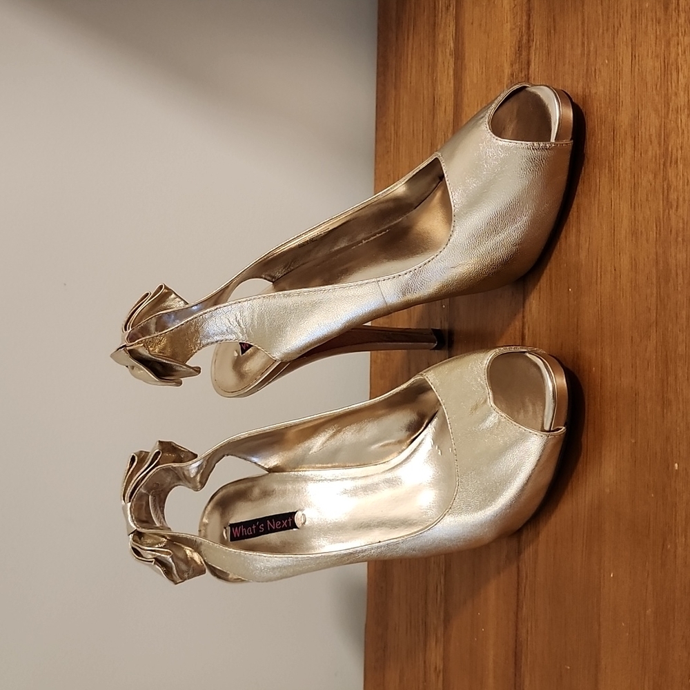 NEW! 9.5 Golden Heels